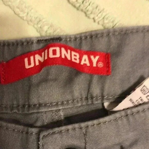 Union Bay shorts with side pockets. - Picture 3 of 6